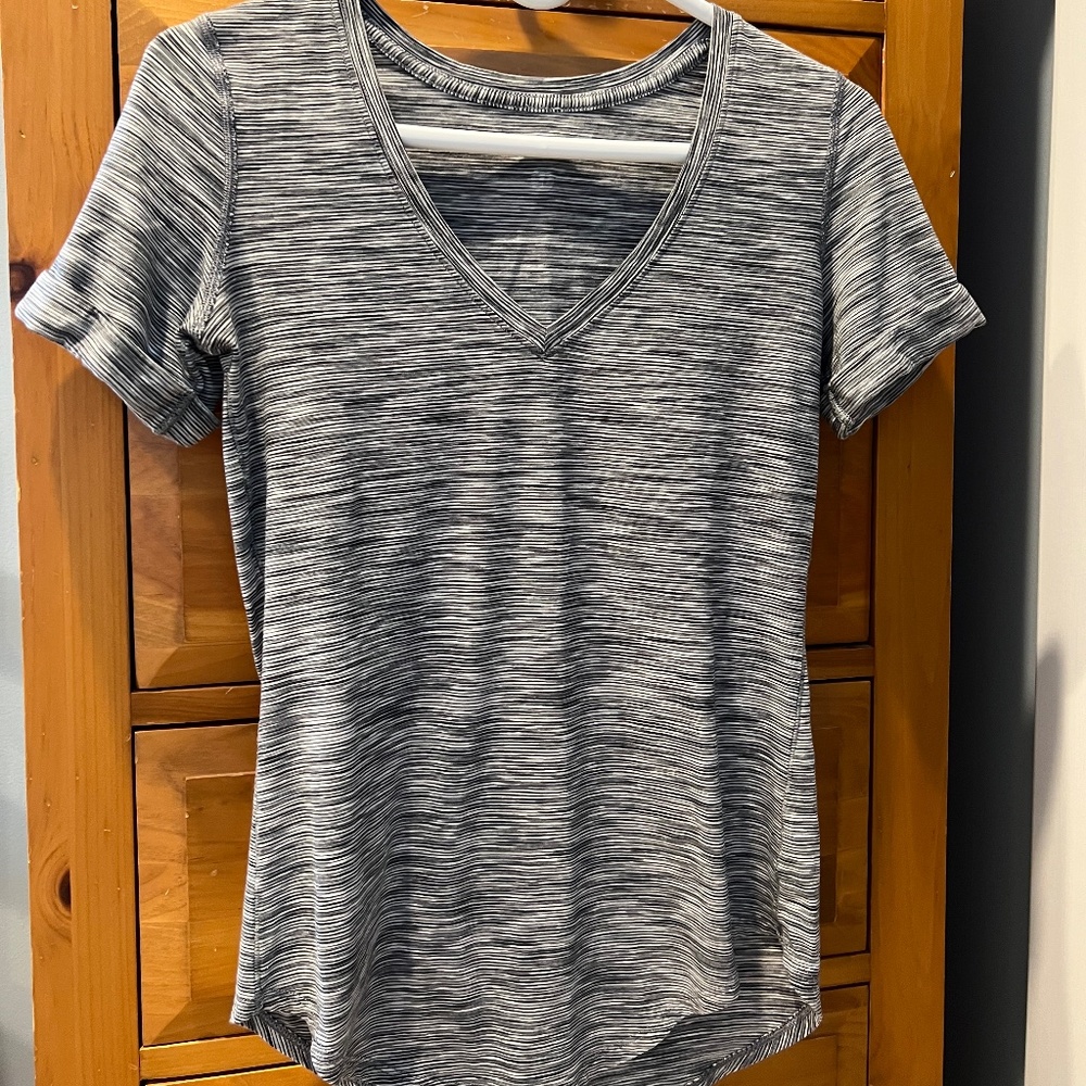 Lululemon T-shirt